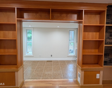 514 Morreene Road - Photo Thumbnail 11