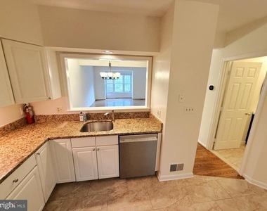 5506 Whitley Park Terrace - Photo Thumbnail 11