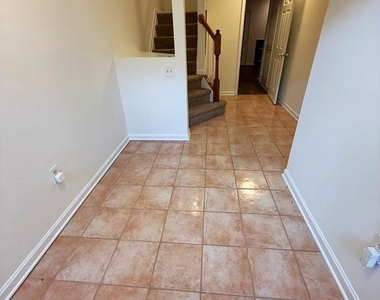 5506 Whitley Park Terrace - Photo Thumbnail 2
