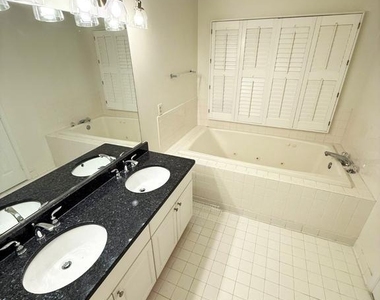 5506 Whitley Park Terrace - Photo Thumbnail 17