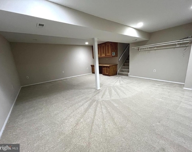 15705 Anamosa Drive - Photo Thumbnail 20