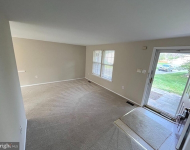 15705 Anamosa Drive - Photo Thumbnail 1