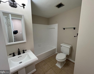 15705 Anamosa Drive - Photo Thumbnail 13