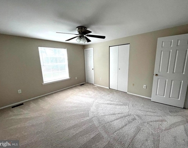 15705 Anamosa Drive - Photo Thumbnail 9