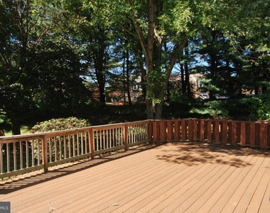 15705 Anamosa Drive - Photo Thumbnail 24