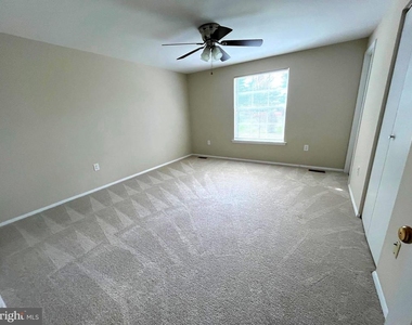 15705 Anamosa Drive - Photo Thumbnail 8