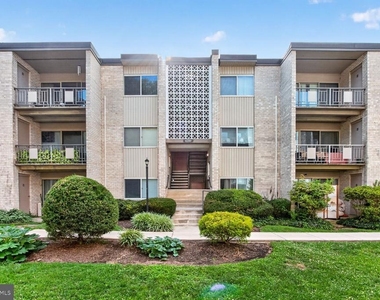 12207 Braxfield Court - Photo Thumbnail 4