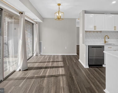 12207 Braxfield Court - Photo Thumbnail 11
