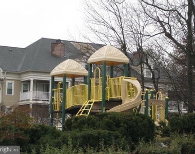 18003 Cloppers Mill Terrace - Photo Thumbnail 15