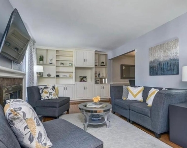 134 Gold Kettle Drive - Photo Thumbnail 2