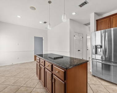 11905 Lake Stone Dr - Photo Thumbnail 16