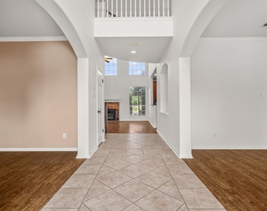 11905 Lake Stone Dr - Photo Thumbnail 10