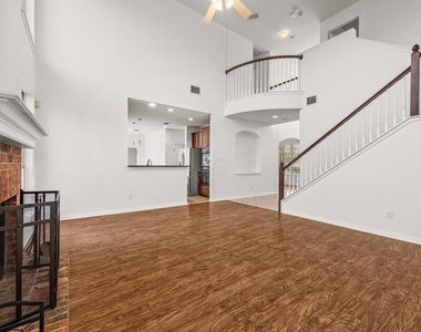 11905 Lake Stone Dr - Photo Thumbnail 2