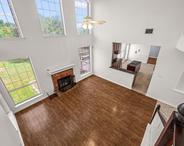 11905 Lake Stone Dr - Photo Thumbnail 4