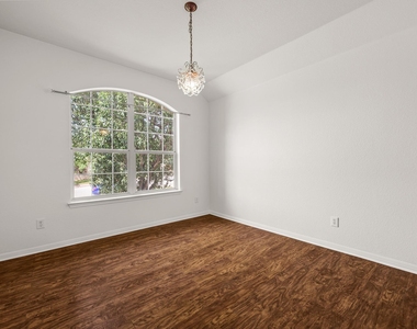 11905 Lake Stone Dr - Photo Thumbnail 32