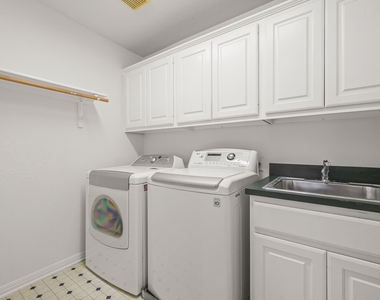 11905 Lake Stone Dr - Photo Thumbnail 34