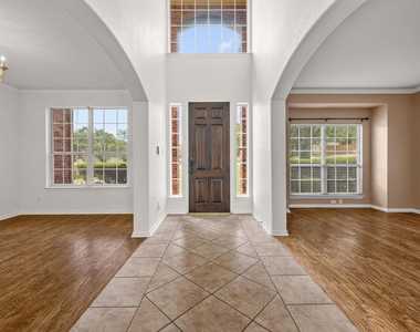 11905 Lake Stone Dr - Photo Thumbnail 9