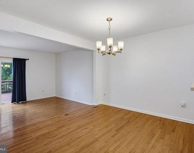 8867 Willowwood Way - Photo Thumbnail 13