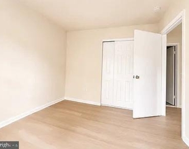 5927 Grand Banks Road - Photo Thumbnail 4