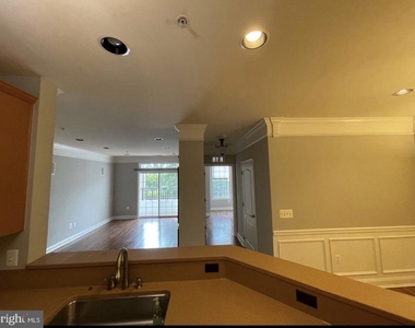 5801 Clipper Lane - Photo Thumbnail 6