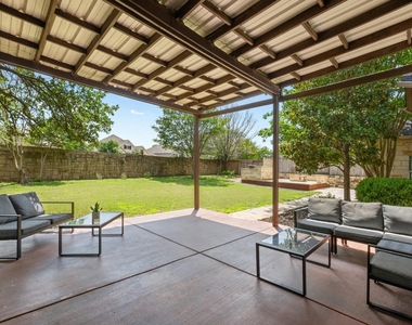 1023 Grassy Field Rd - Photo Thumbnail 22