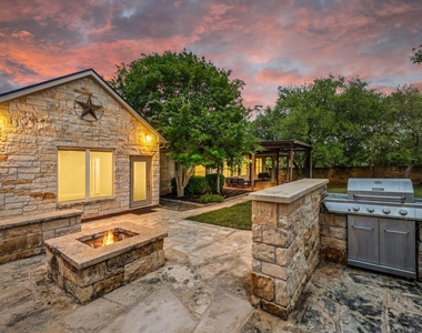 1023 Grassy Field Rd - Photo Thumbnail 2