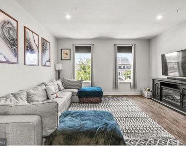 6636 Ballenger Run Boulevard - Photo Thumbnail 4