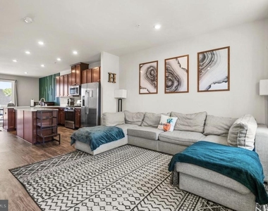 6636 Ballenger Run Boulevard - Photo Thumbnail 2