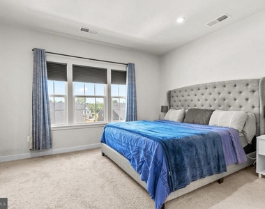 6636 Ballenger Run Boulevard - Photo Thumbnail 12