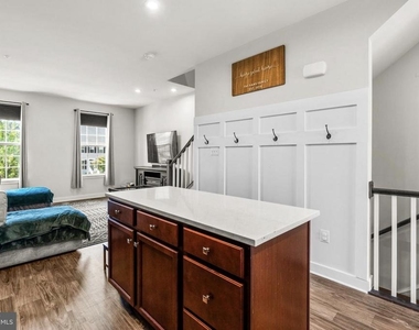 6636 Ballenger Run Boulevard - Photo Thumbnail 8
