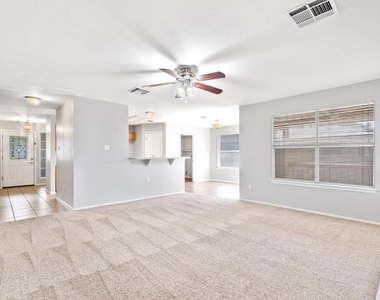 1514 Royce Ln - Photo Thumbnail 5