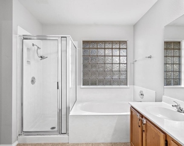 1514 Royce Ln - Photo Thumbnail 15