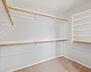 1514 Royce Ln - Photo Thumbnail 16