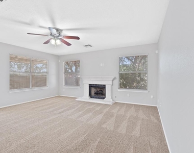 1514 Royce Ln - Photo Thumbnail 4