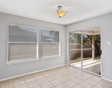 1514 Royce Ln - Photo Thumbnail 11