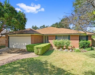 1514 Royce Ln - Photo Thumbnail 2