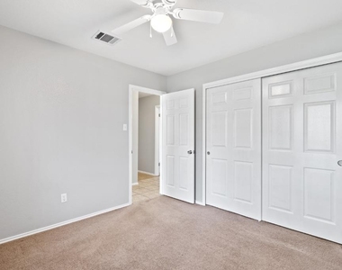 1514 Royce Ln - Photo Thumbnail 18