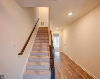 5059 Silver Oak Drive - Photo Thumbnail 8