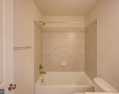 5059 Silver Oak Drive - Photo Thumbnail 23