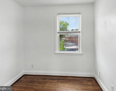 211 Cherrydell Road - Photo Thumbnail 6
