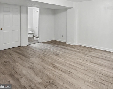 211 Cherrydell Road - Photo Thumbnail 8