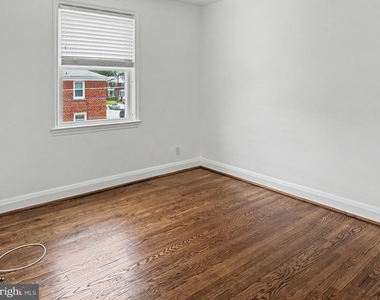 211 Cherrydell Road - Photo Thumbnail 5