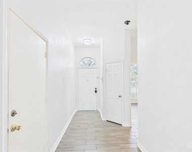 7400 Crepe Myrtle Dr - Photo Thumbnail 2