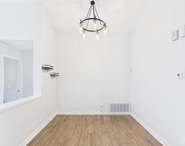 7400 Crepe Myrtle Dr - Photo Thumbnail 13