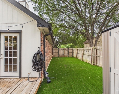 7400 Crepe Myrtle Dr - Photo Thumbnail 25