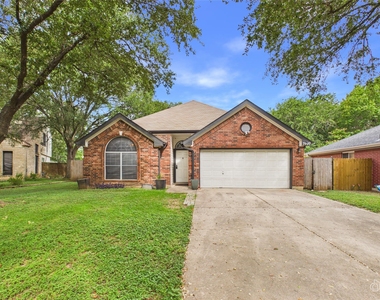 7400 Crepe Myrtle Dr - Photo Thumbnail 1