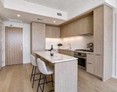 44 East Ave - Photo Thumbnail 1