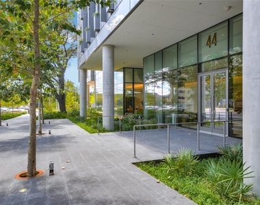 44 East Ave - Photo Thumbnail 22