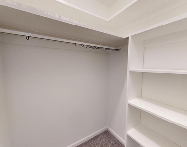 3905 Parkview Avenue - Photo Thumbnail 9