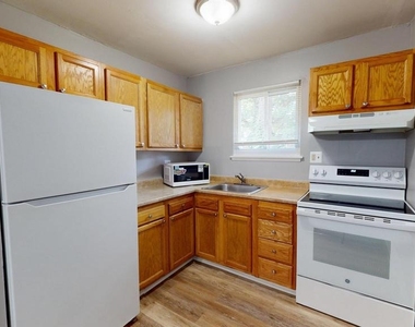 3905 Parkview Avenue - Photo Thumbnail 5